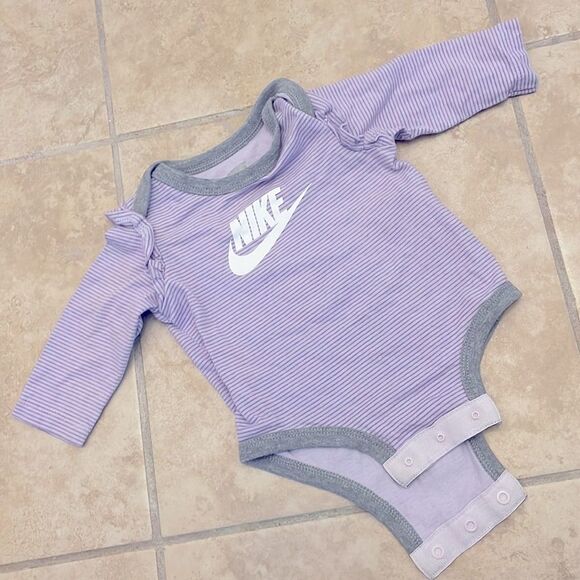 Nike — Light Purple Baby Girl 3M Long Sleeve Sleeper Onesie - Picture 1 of 4